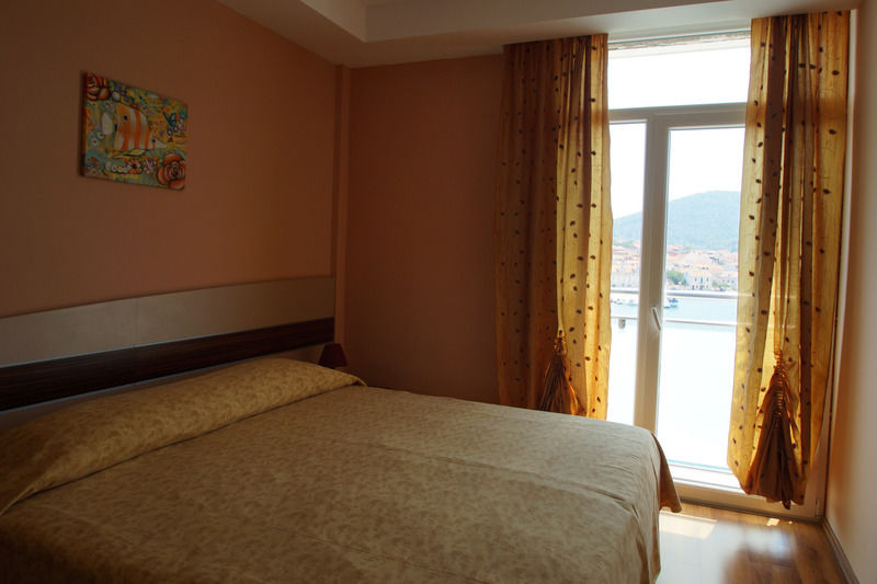Hotel Posejdon 벨라루카 외부 사진